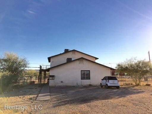 Building Photo - 3 br, 1 bath House - 2417 E Pueblo St Unit 2