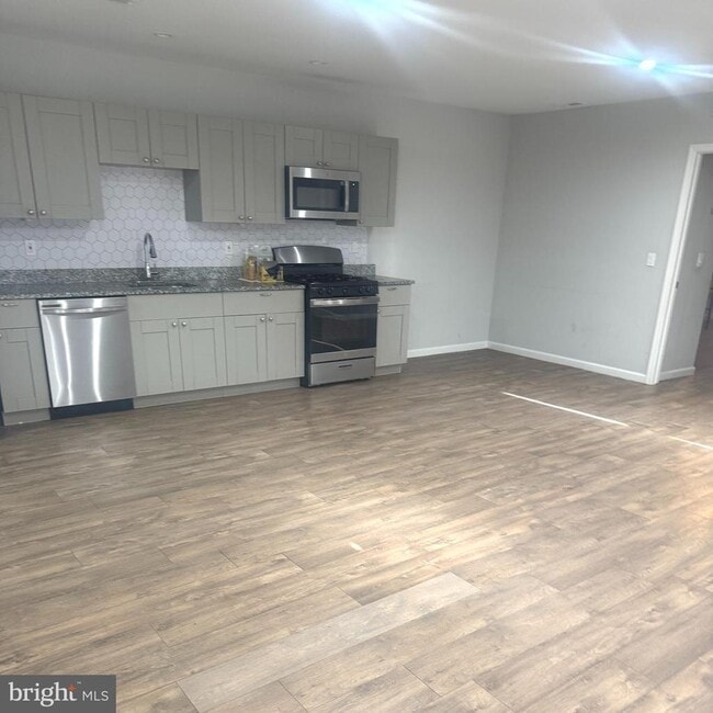 Foto del edificio - 609 Brunswick Ave