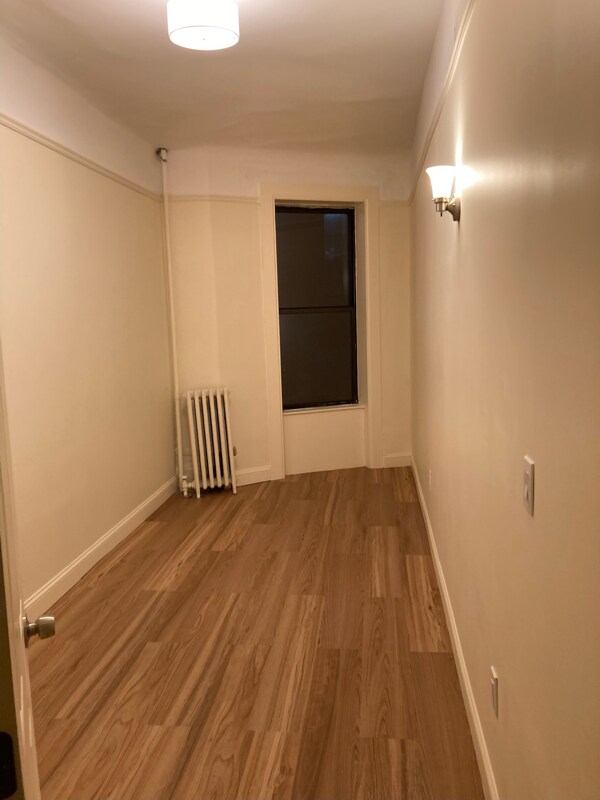 Foto del edificio - 328 W 101st St