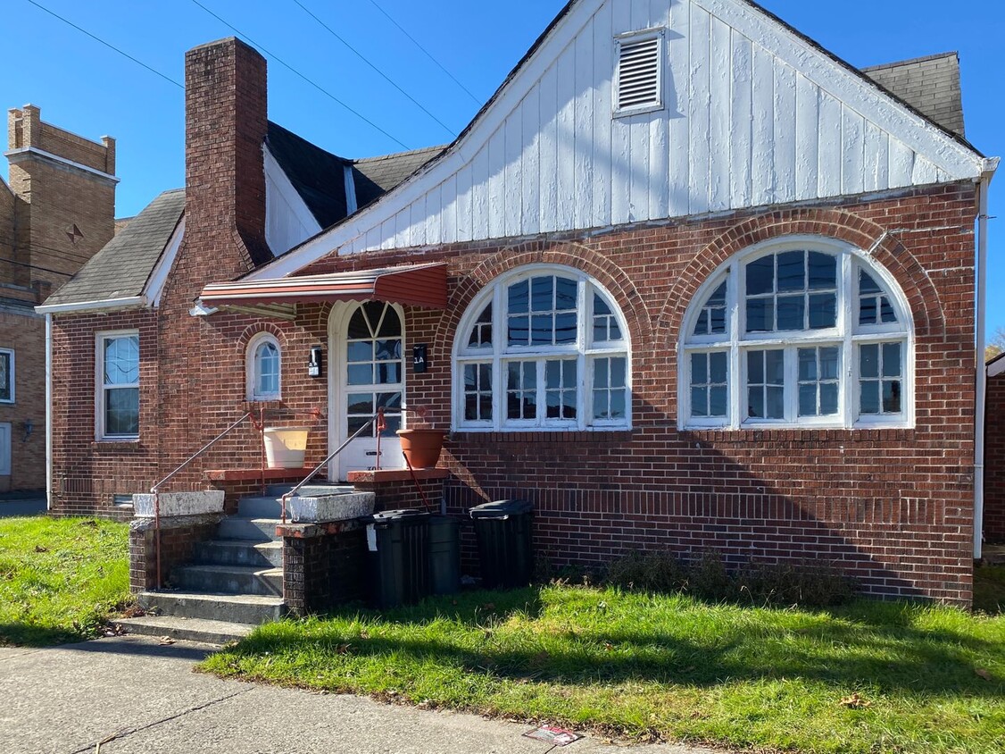 Primary Photo - 308 S Kentucky Ave