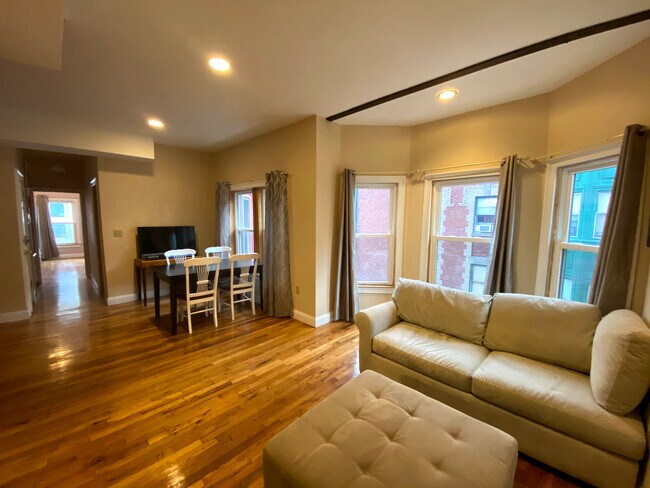 Foto del edificio - 1031 Tremont St