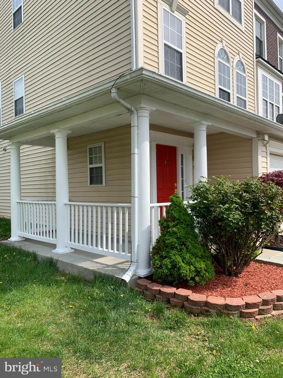 Building Photo - 5537 Upper Mill Terrace N
