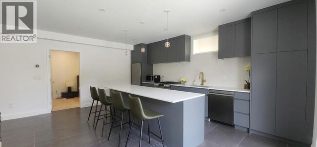 Building Photo - 3550 Quesnel Dr