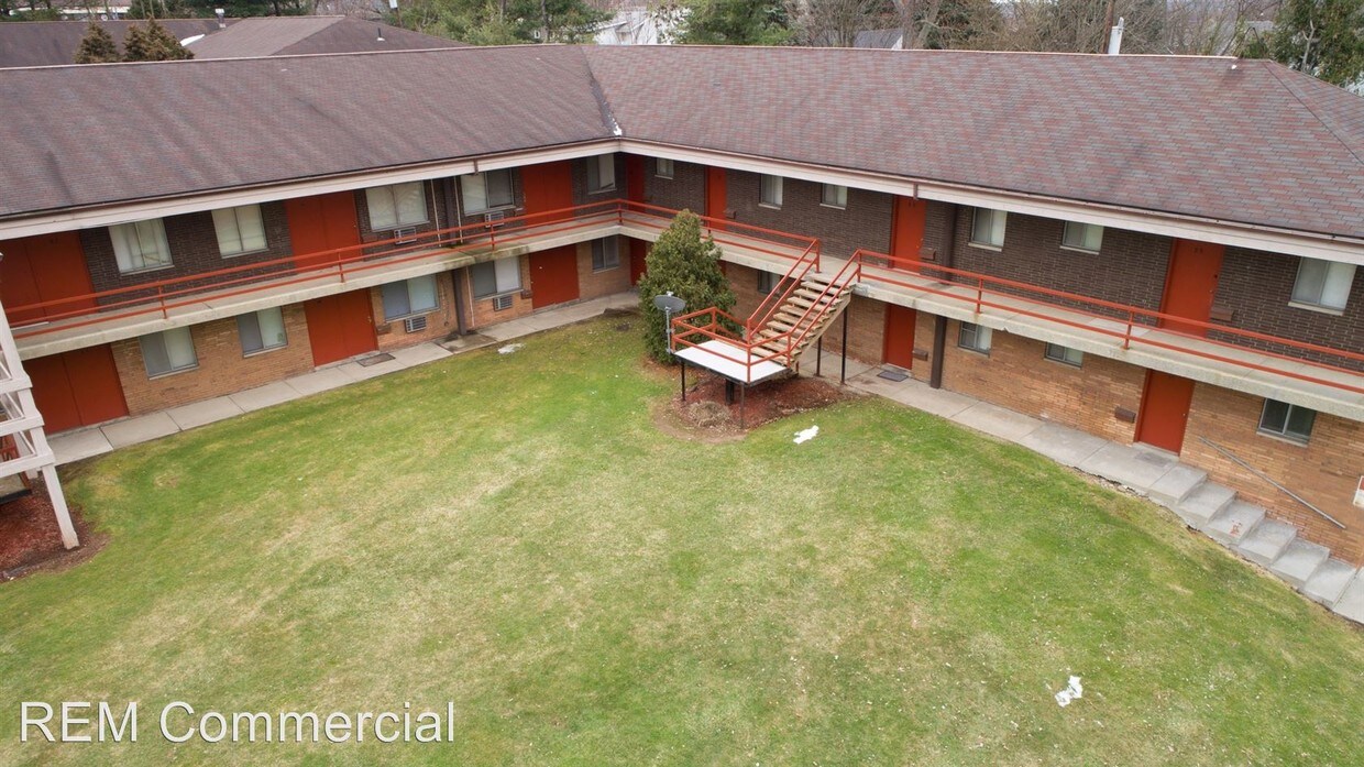 Primary Photo - 1438-1448 Alphada Ave