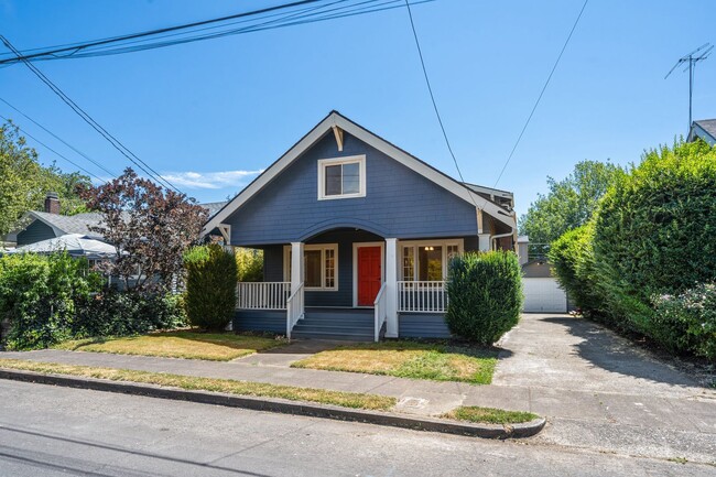 Building Photo - 4528 SE Windsor Ct