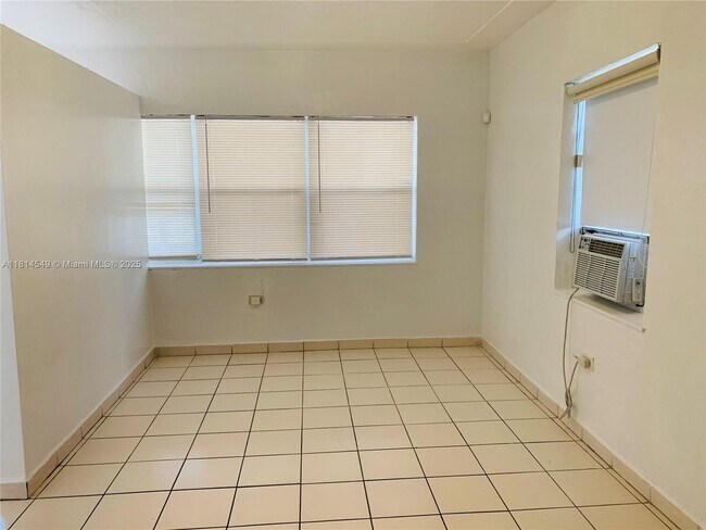 Foto del edificio - 619 NE 88th St