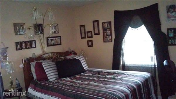 Building Photo - 450 Cabarrus Arms Dr