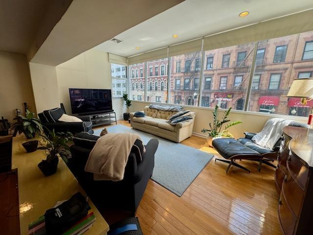 Foto del edificio - 232 E 53rd St