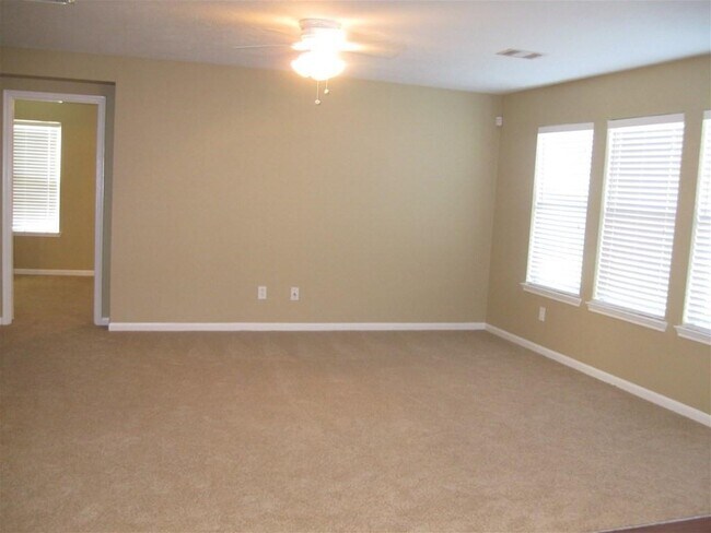 Building Photo - 15507 Liberty Bluff Dr