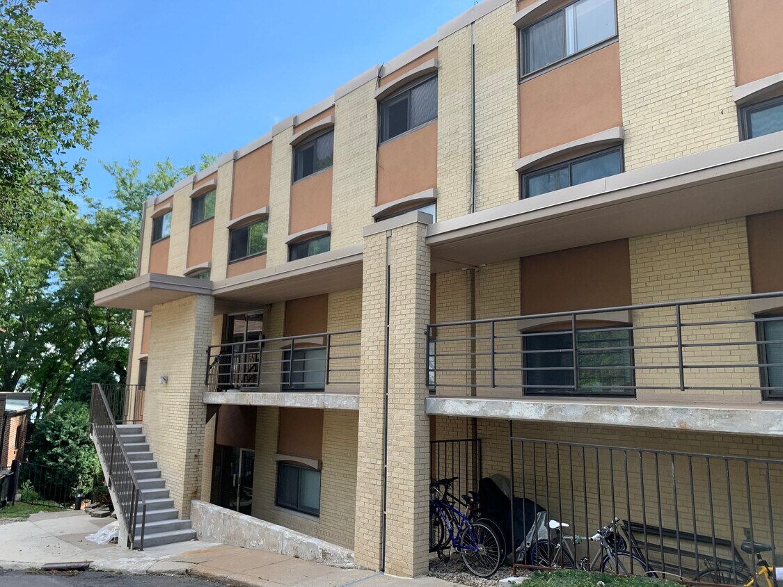 1029 Spaight St Unit 7A, Madison, WI 53703 Condo for Rent in Madison