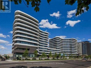 Building Photo - 99 The Donway W