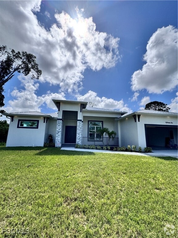 Building Photo - 1022 Apple Ave