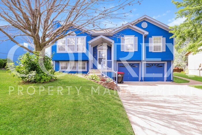 Primary Photo - Gorgeous 3 Bedroom in Greenwood!