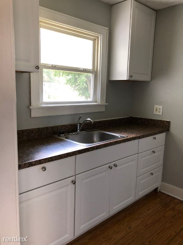 Building Photo - 2 br, 1 bath House - 1134 McCullough St