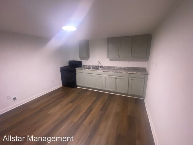 Building Photo - 3 br, 1 bath House - 615 First Street