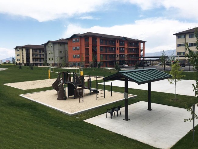 Foto del edificio - 1026 N 1090 W St