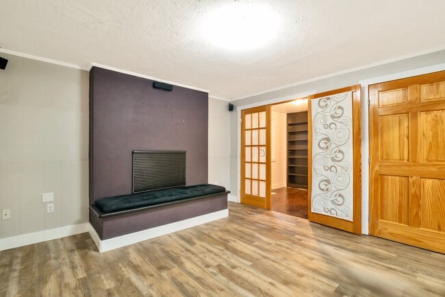 Building Photo - 994 N 700 E
