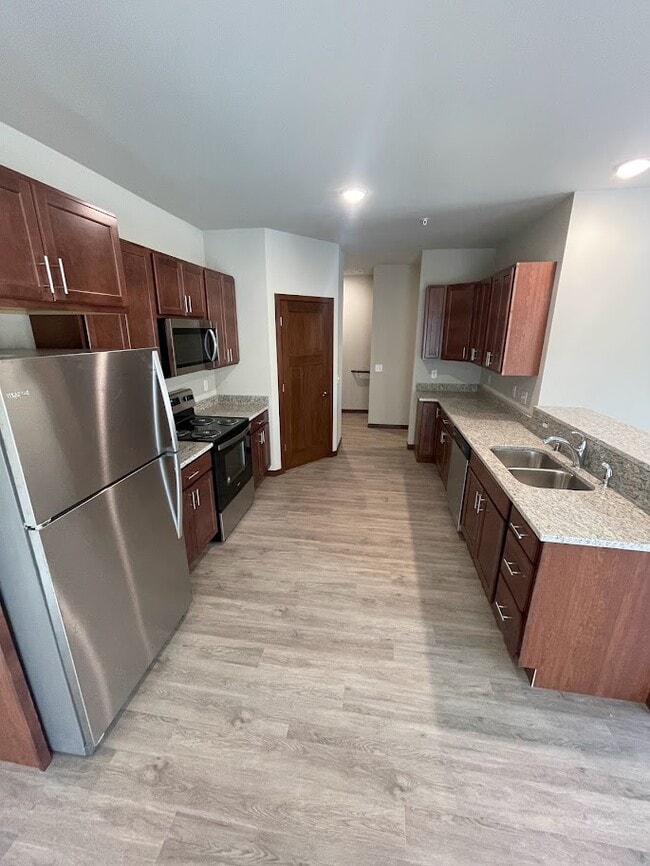 Building Photo - Driscoll Drive Townhomes (6402-6416)