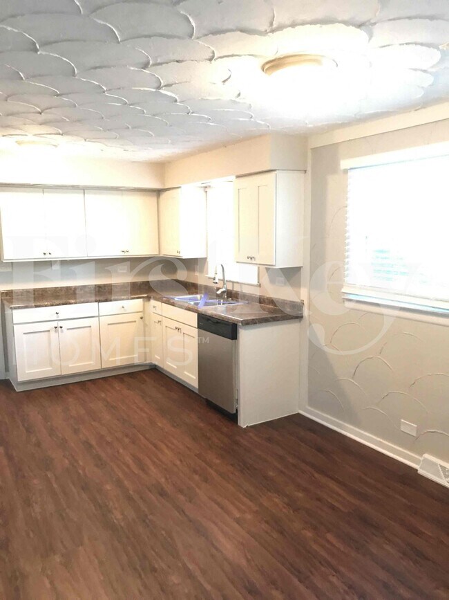 Foto del edificio - 509 Marie Dr