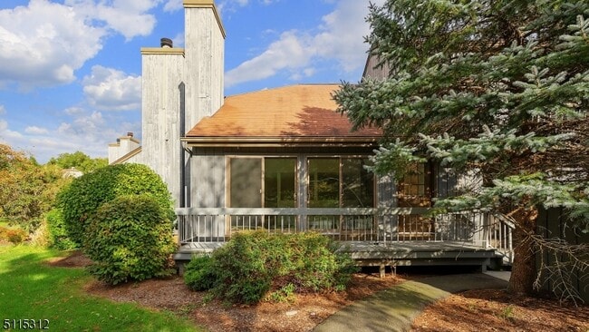 Building Photo - 277 Gemini Dr