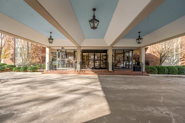 Foto del edificio - 101 S Hanover Ave