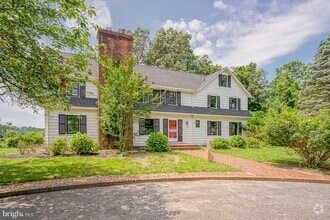 Building Photo - 710 Hainesport Lumberton Rd