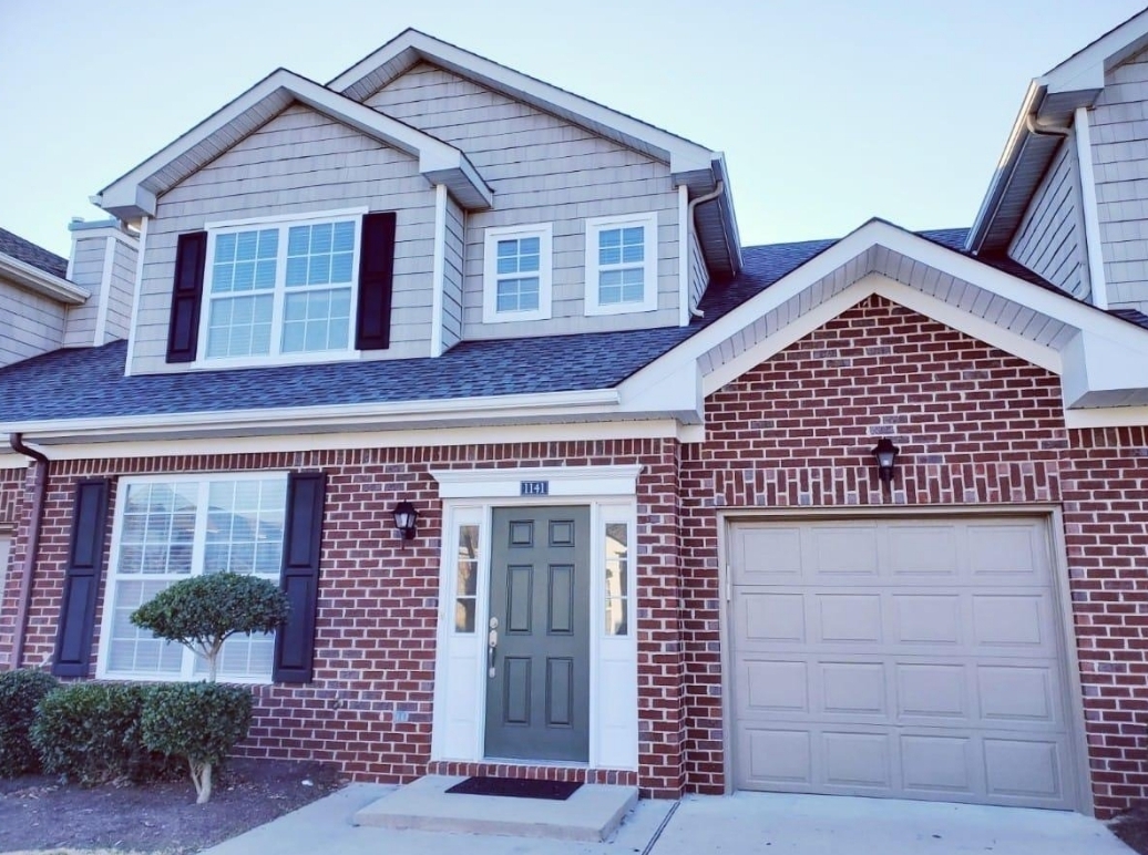Foto principal - 1141 Yarbrough Way