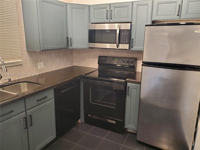 Foto del edificio - 1300 Moffett St