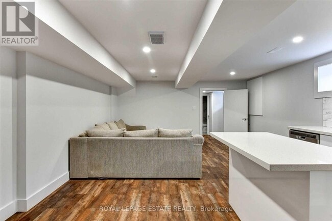Building Photo - 1329 Woodbine Ave