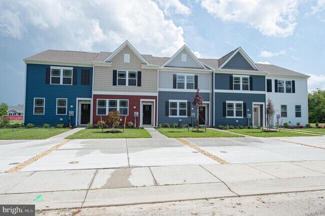 Foto del edificio - 128 Willowtree Ln