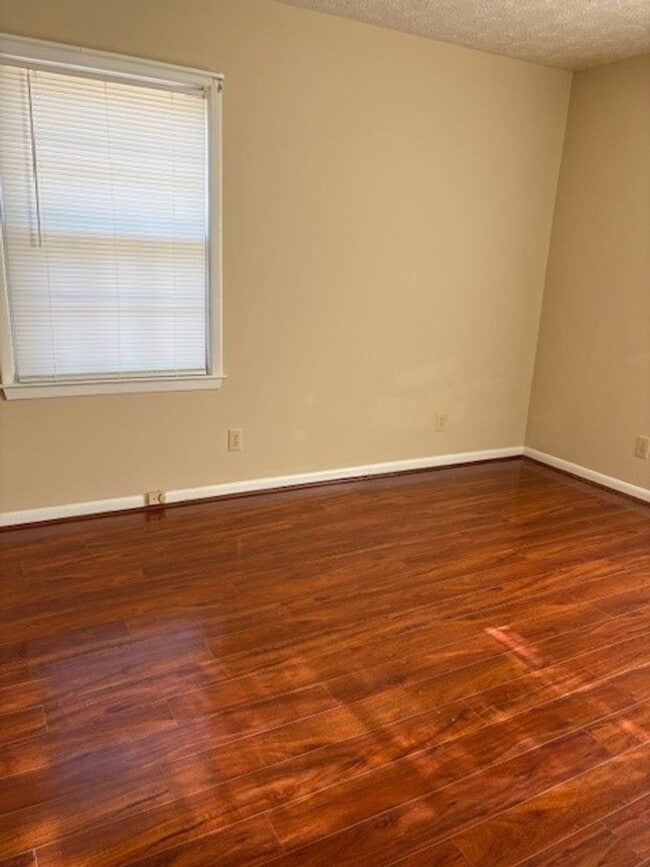 Building Photo - 501 N McNair St