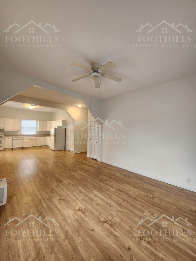 Foto del edificio - 1012 Johns Ave