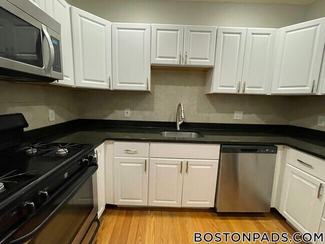 Foto del edificio - 1789 Commonwealth Ave