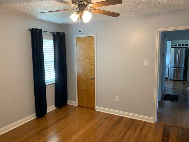 Foto del edificio - 2 Pine Hill Dr