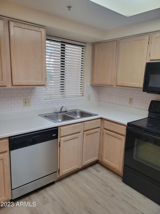 Foto del edificio - 7575 E Indian Bend Rd