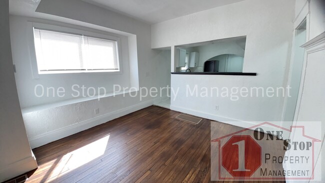 Building Photo - Beautiful 4 Bedroom 2 Bathroom Home in Kan...
