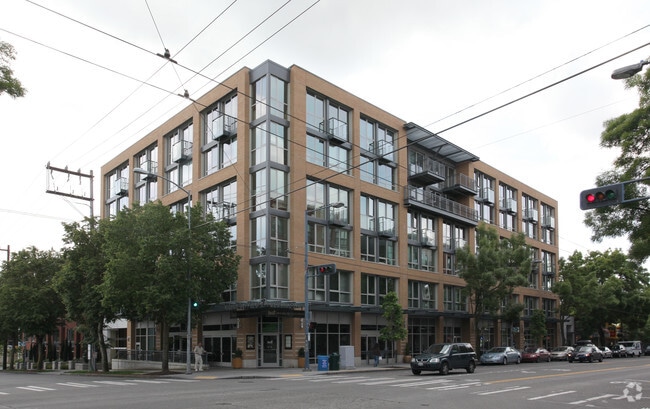 Building Photo - Brix