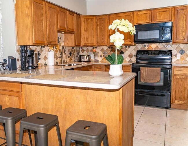 Foto del edificio - 501 NW 28th Ct