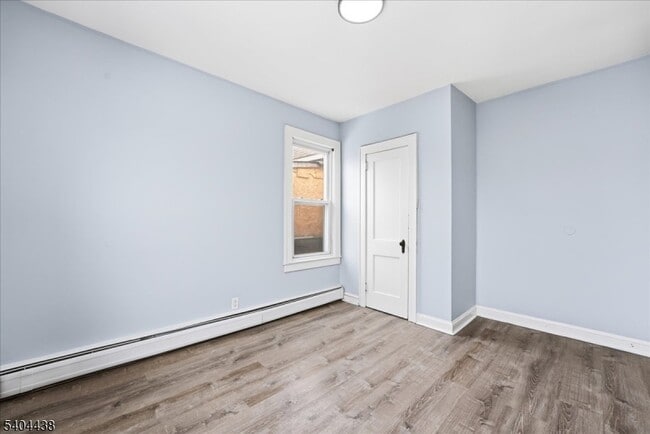 Foto del edificio - 102 Highland Ave