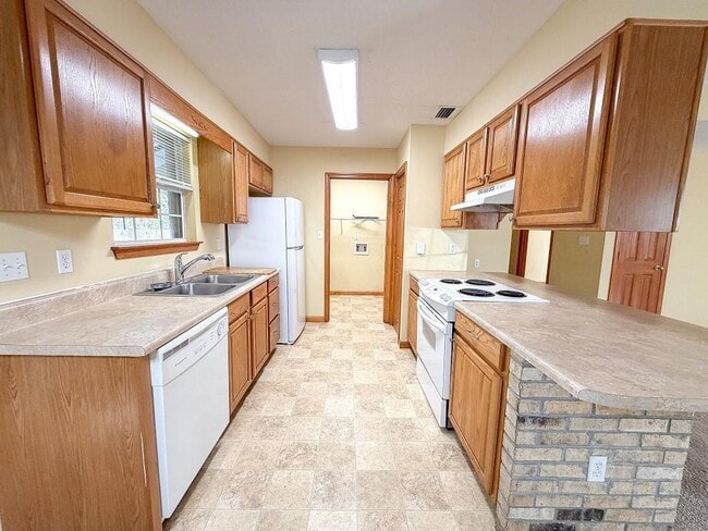 Foto del edificio - 2544 Oakmont Ct