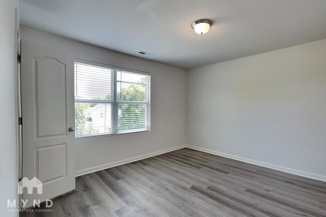 Building Photo - 1785 Sandersted Village Cir