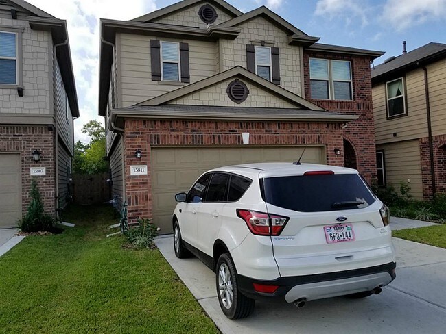 Building Photo - 15811 Copper Springs Ln
