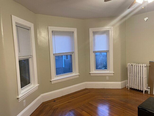 Bedroom - 194 Towne St