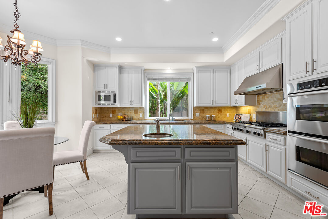 Foto principal - 2997 Beverly Glen Cir