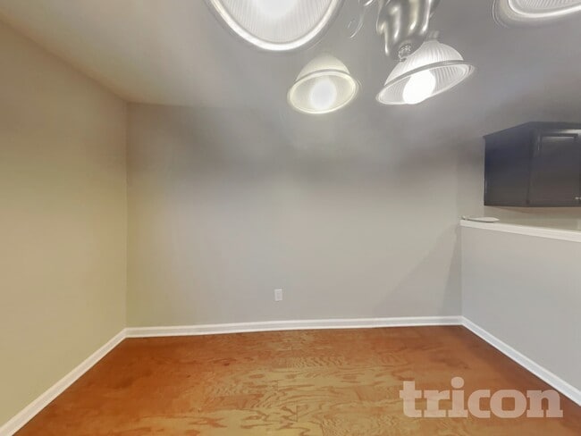 Building Photo - 1031 Fulman Rd