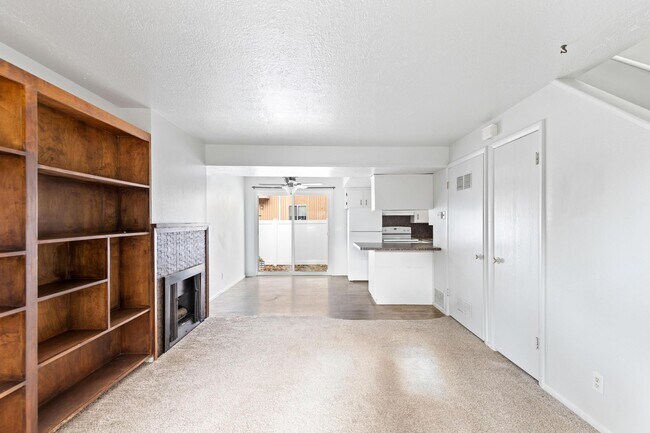 Foto del edificio - 1289 N 400 E