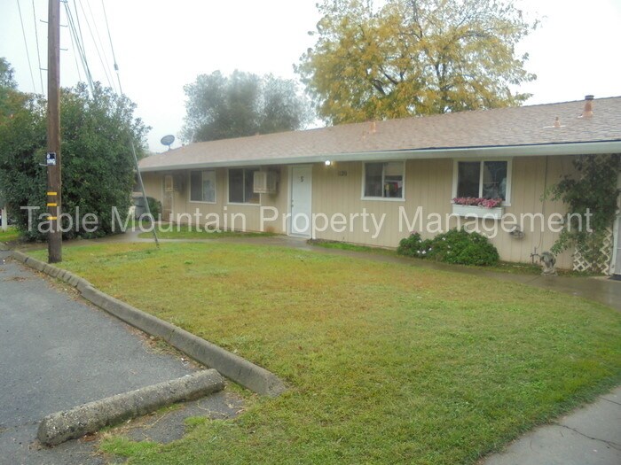 1120 2nd Ave 3 Room for Rent in Oroville, CA