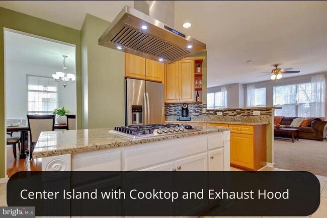 Foto del edificio - 8371 Tillett Loop