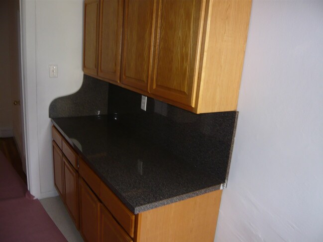 Foto del edificio - 117 Seaman Ave