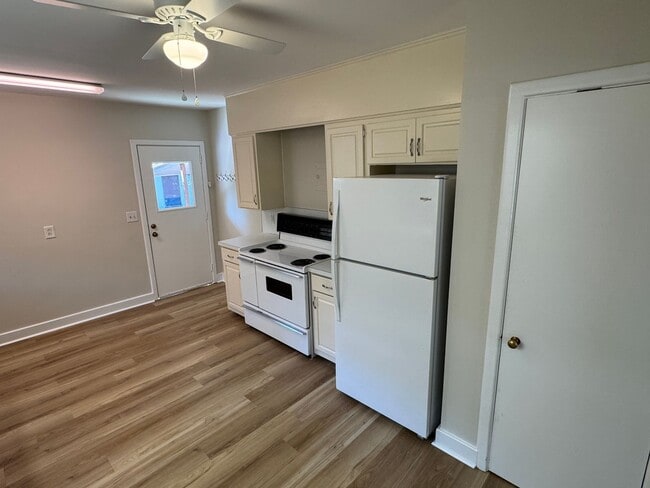 Foto del edificio - FOR RENT - Haymount Charmer